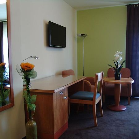 Green Energy Rooms 克拉科夫 外观 照片