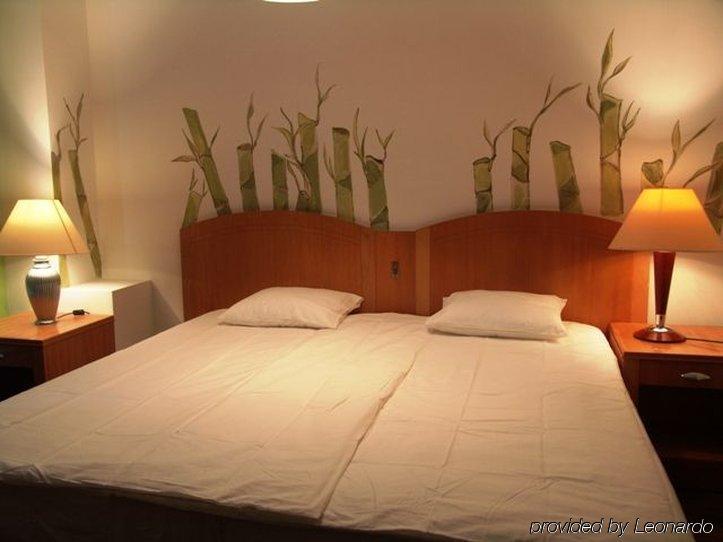 Green Energy Rooms 克拉科夫 客房 照片